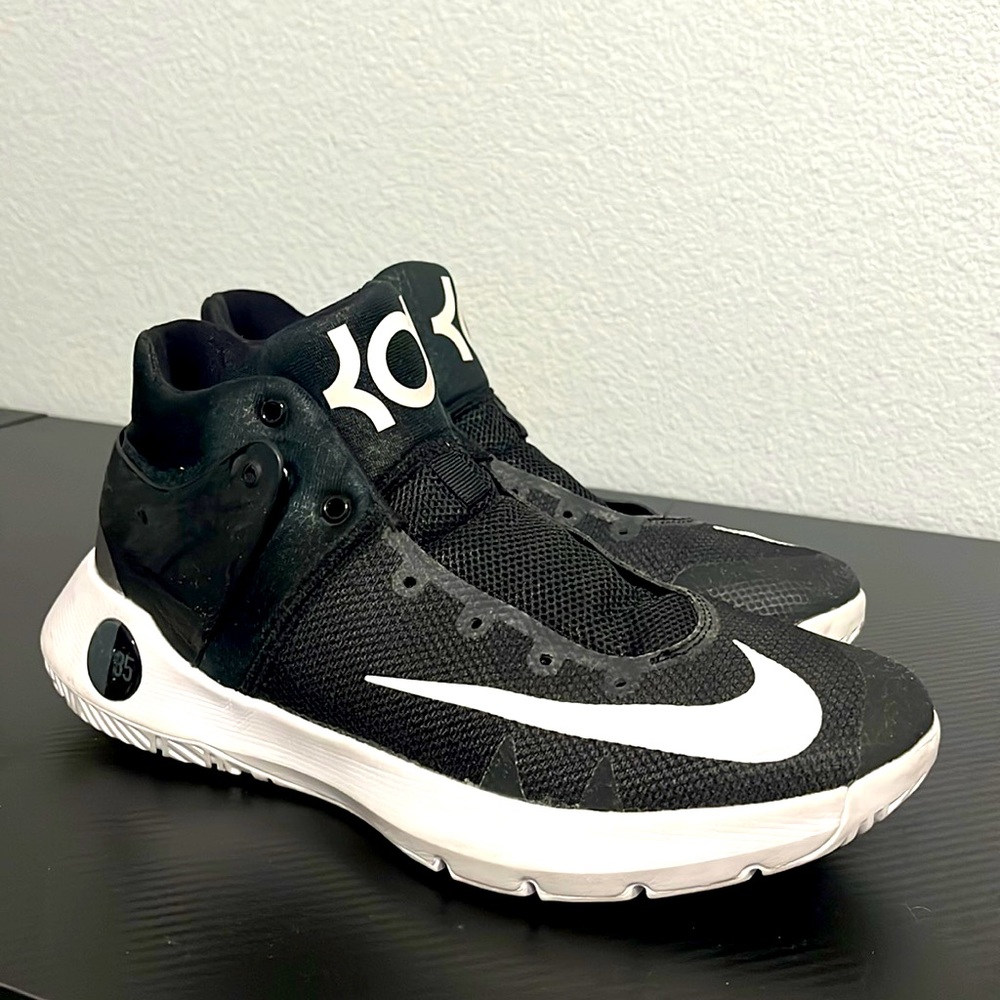 Used - KD Basketball shoes